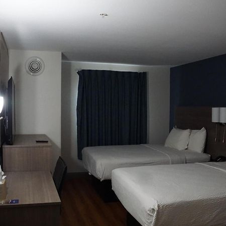 Days Inn By Wyndham Mexico Exterior foto